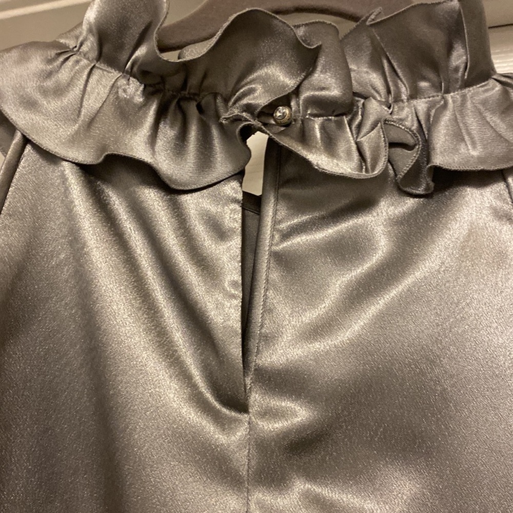 SILVER SLEEVELESS BLOUSE - Picture 5 of 7